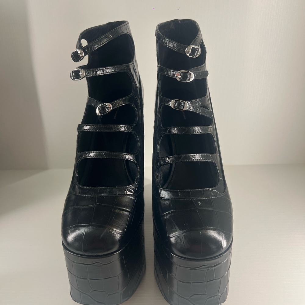 Marc Jacobs Black Croc-Embossed Heeled Boots - Picture 2 of 9